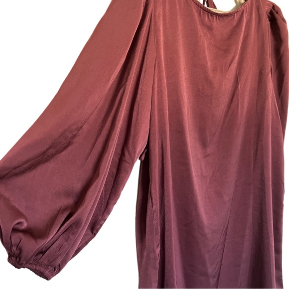 Satin sheath dress - Picture 3 of 3